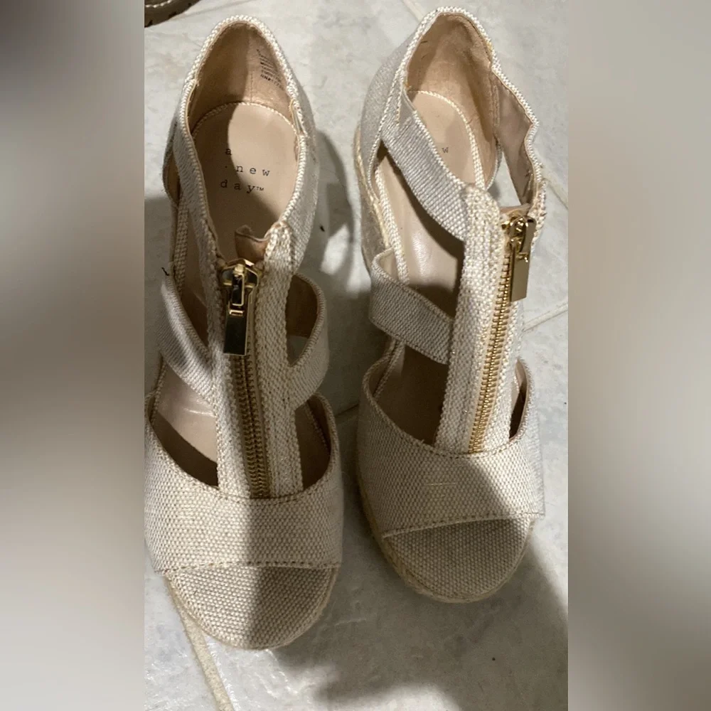 Wedges - Picture 2 of 3